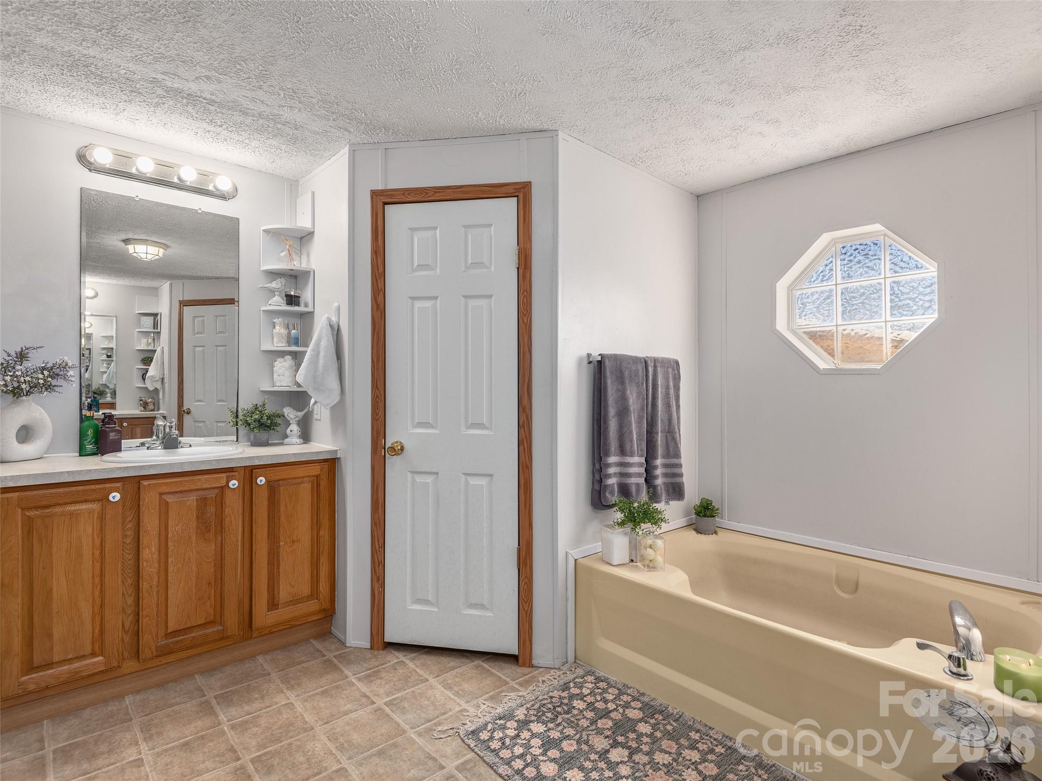 114 Gateway Cove