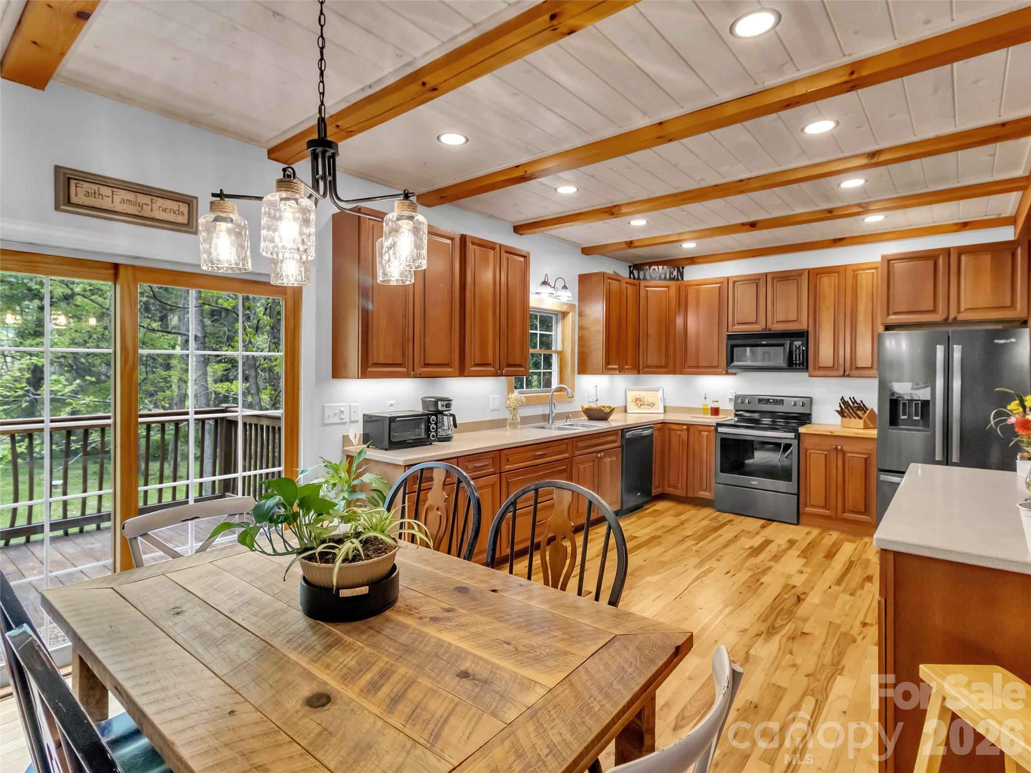 129 Hooper Haven Drive