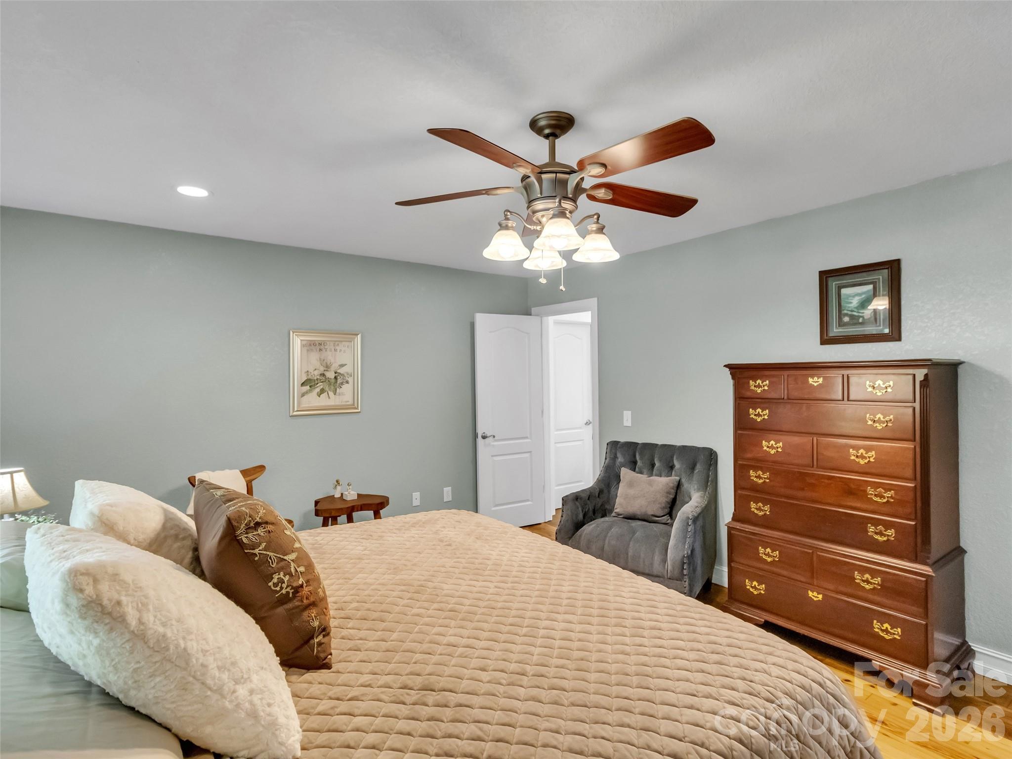 129 Hooper Haven Drive