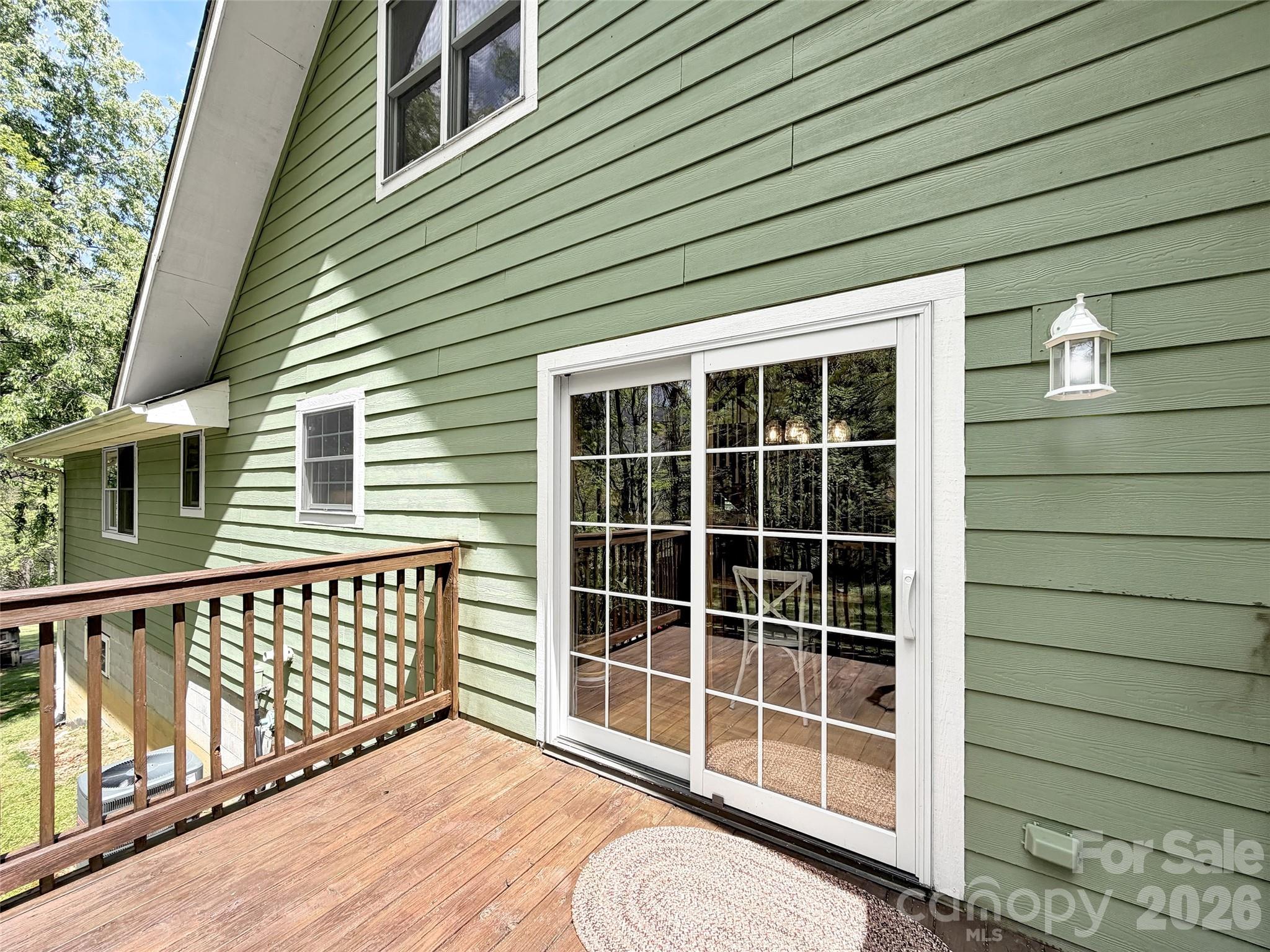 129 Hooper Haven Drive