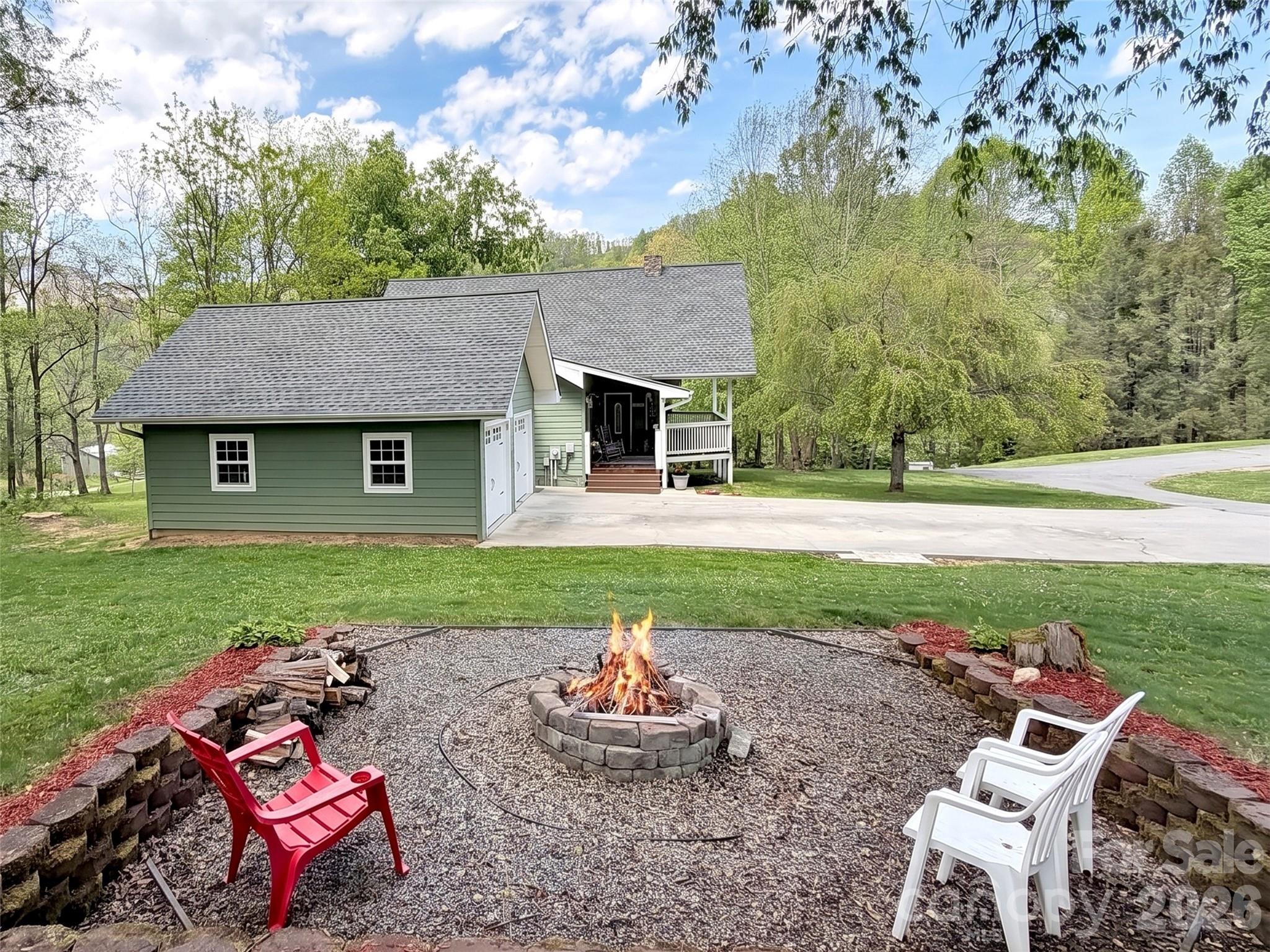 129 Hooper Haven Drive
