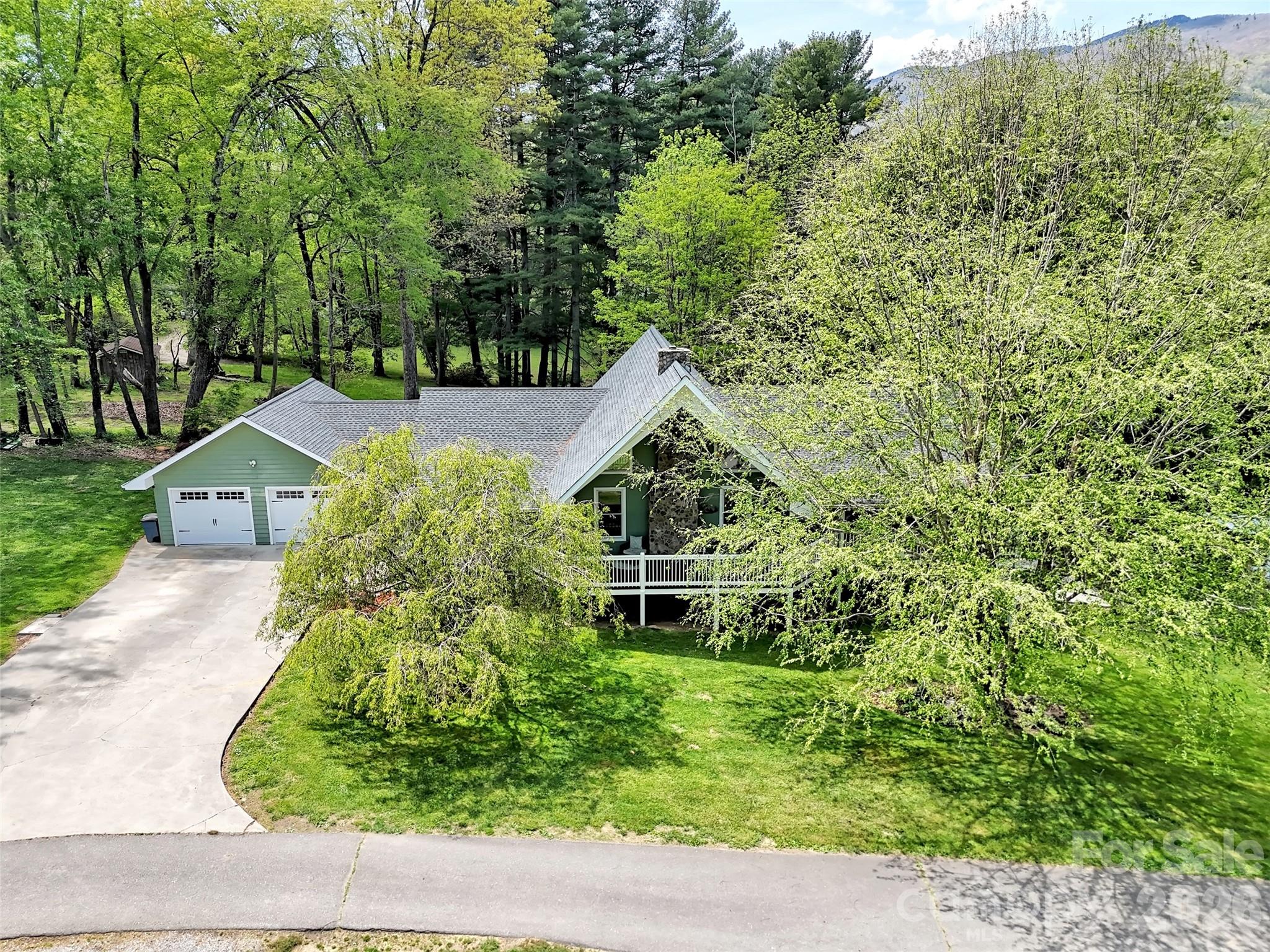 129 Hooper Haven Drive