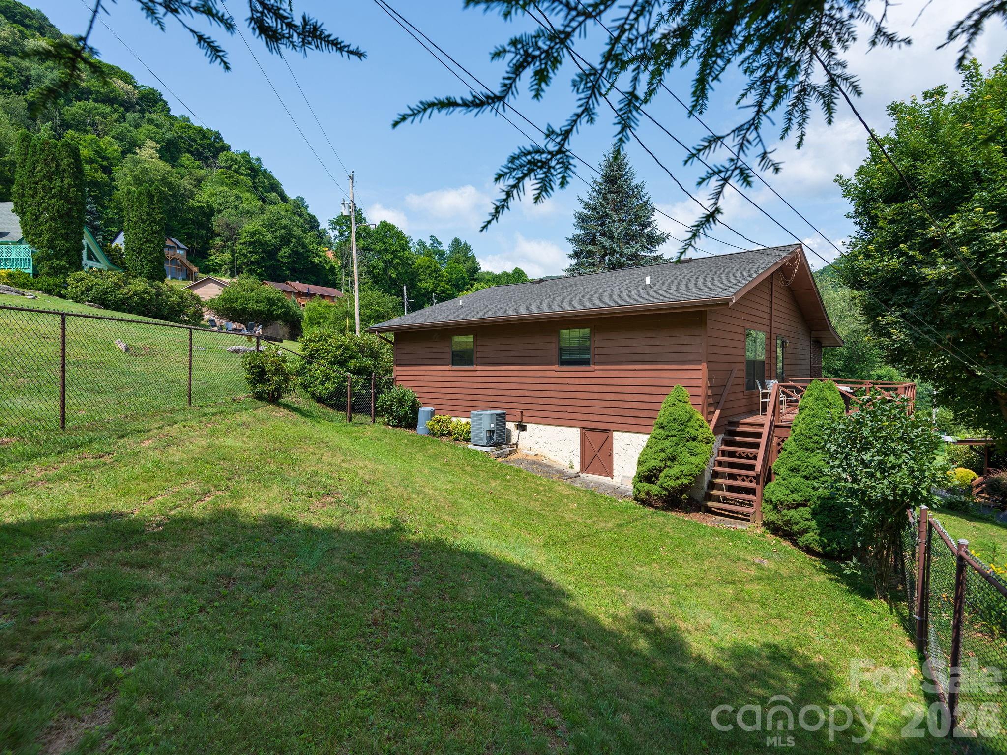 85 Hillcrest Road