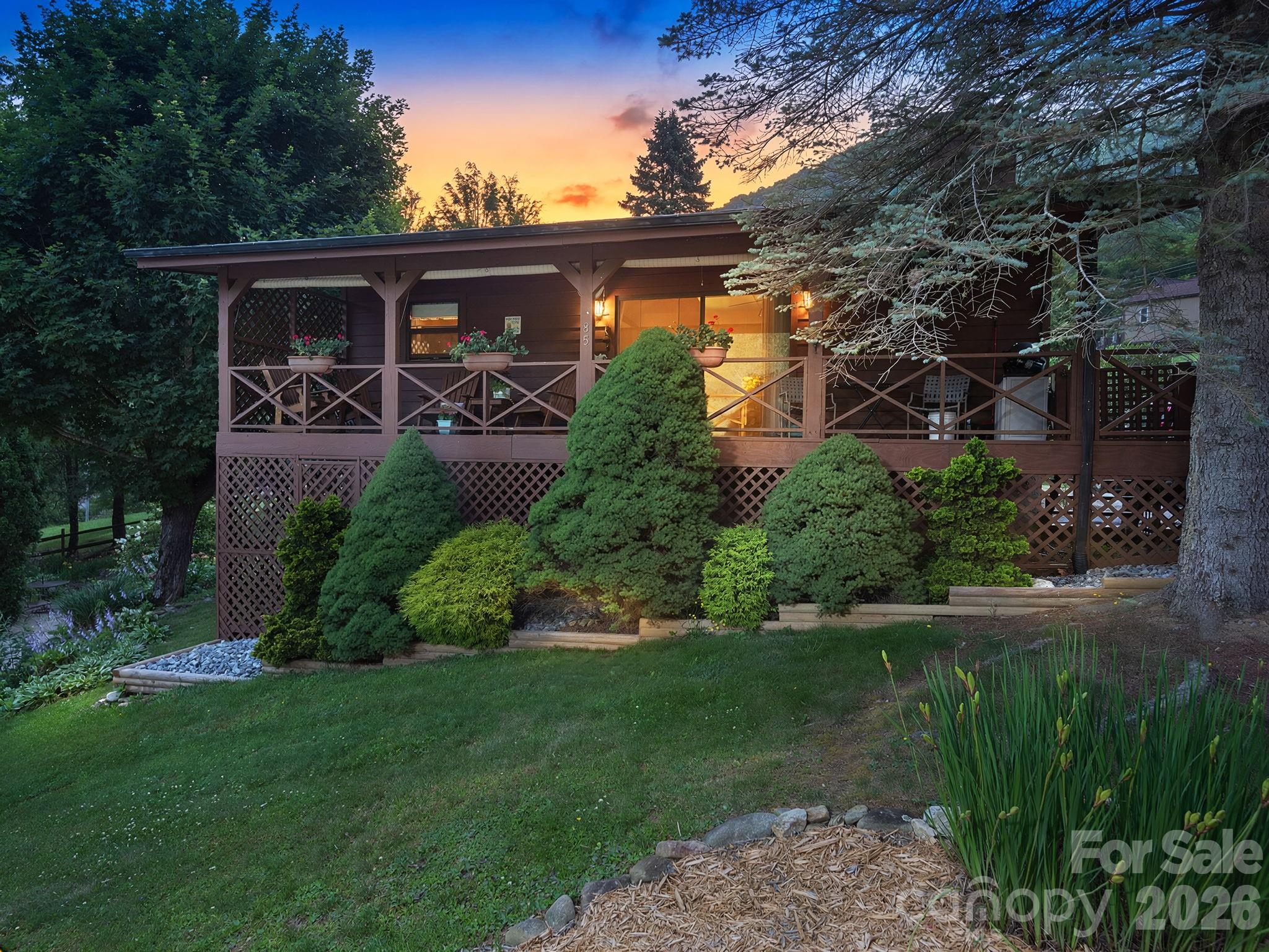 85 Hillcrest Road