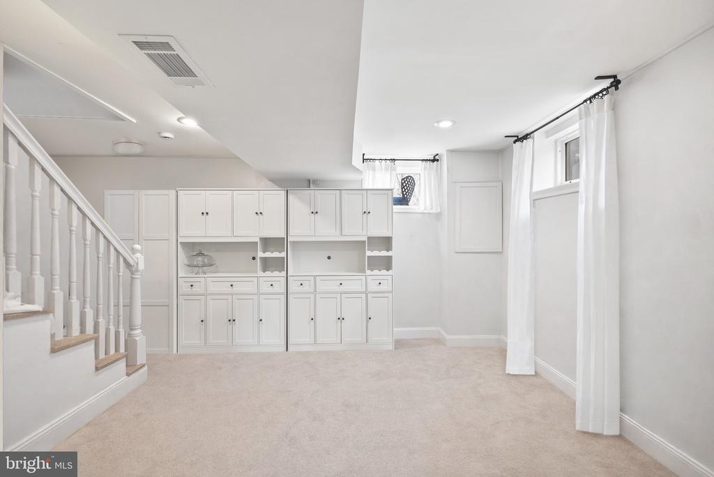 1214 FRANKLIN STREET