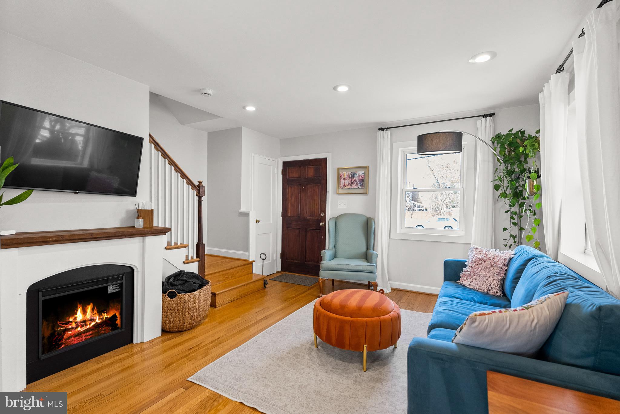 1214 FRANKLIN STREET