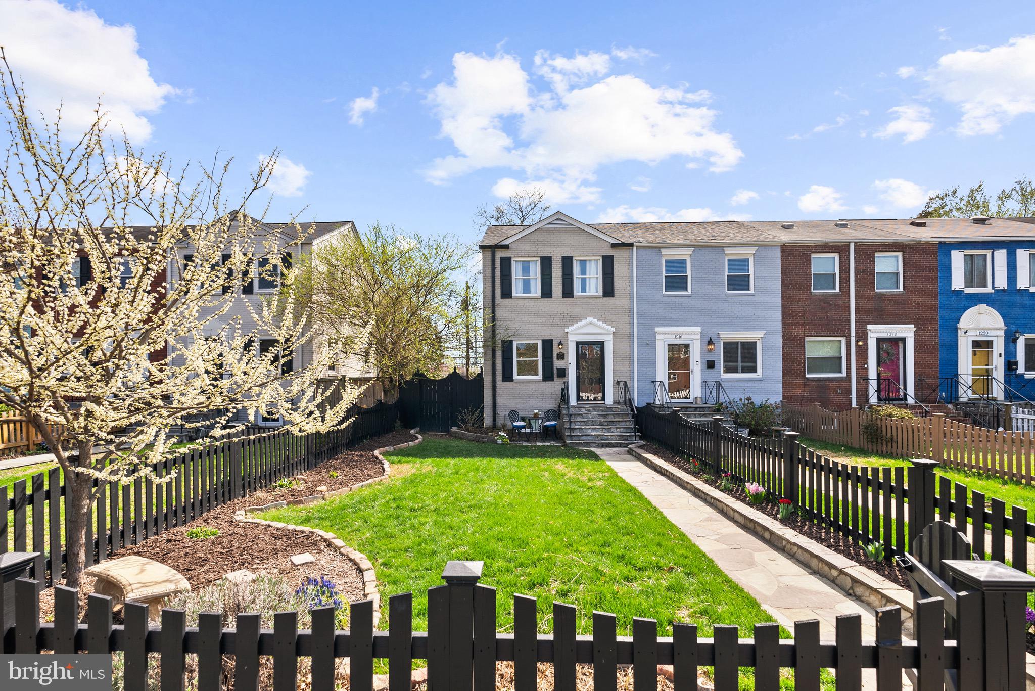 1214 FRANKLIN STREET