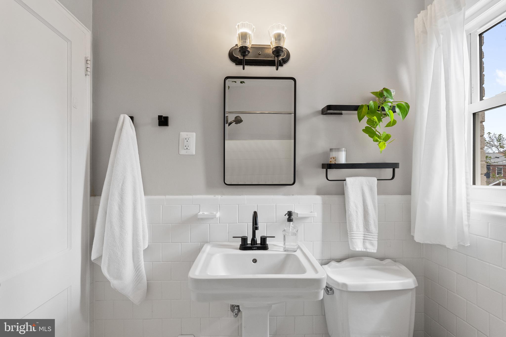 1214 FRANKLIN STREET