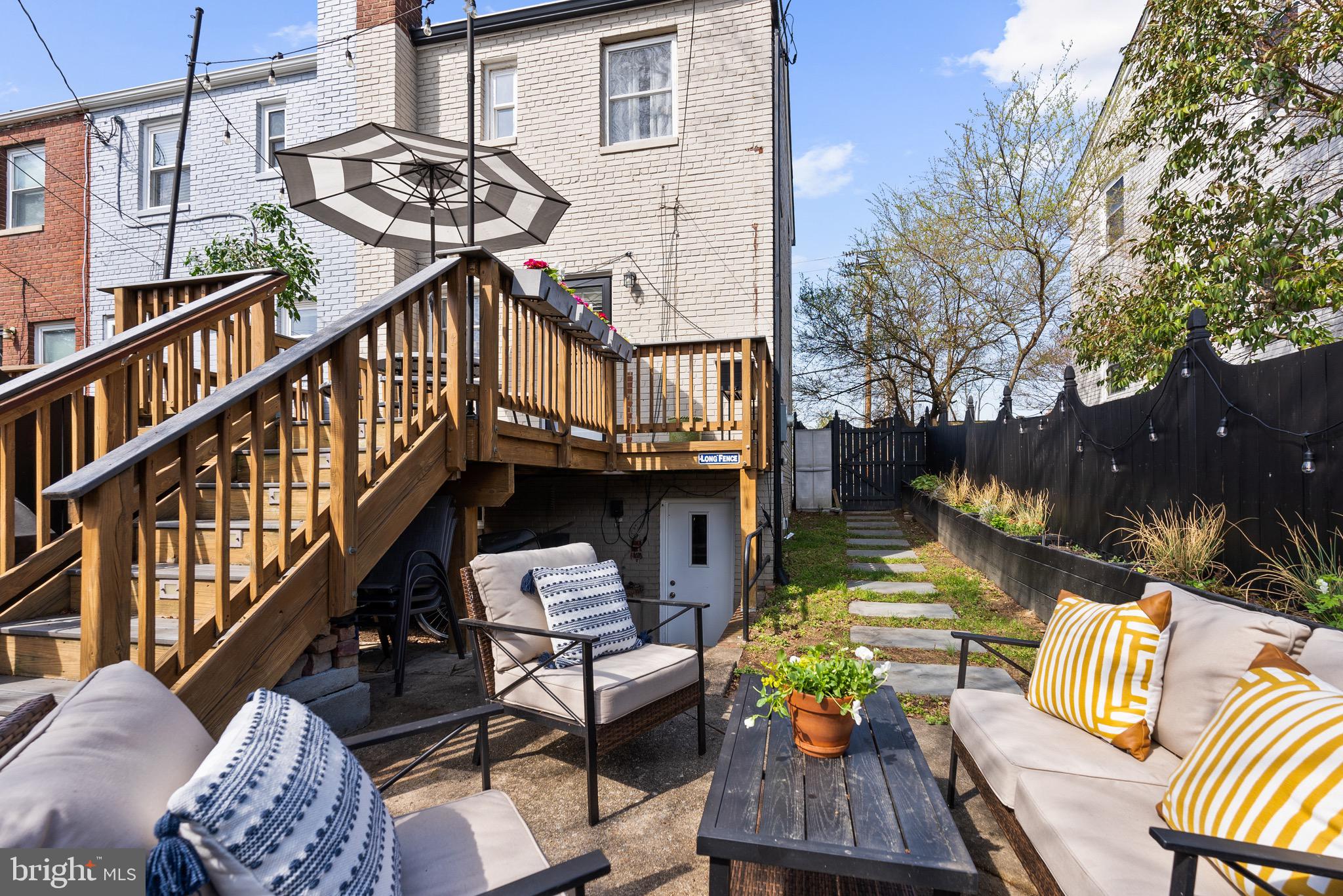 1214 FRANKLIN STREET