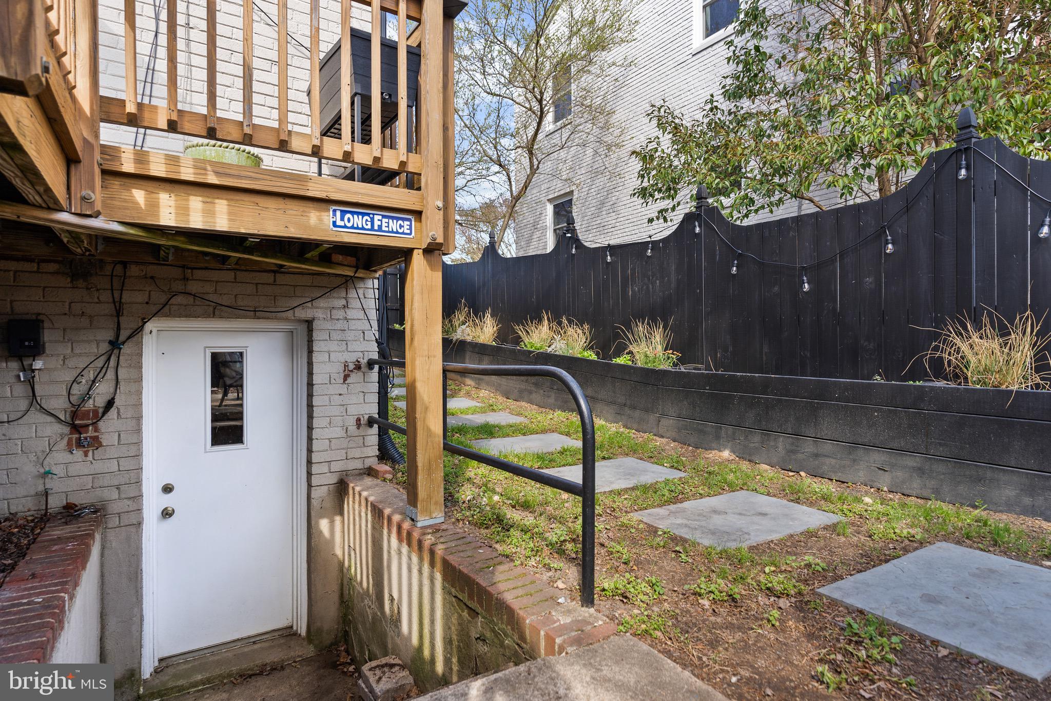 1214 FRANKLIN STREET