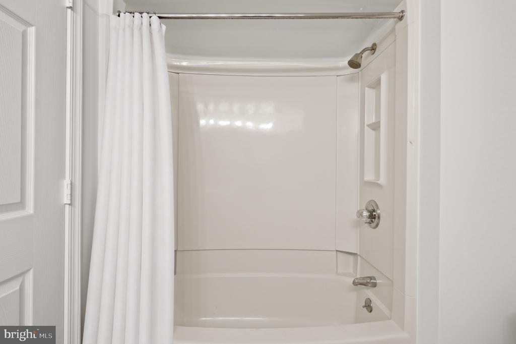 2151 JAMIESON AVENUE Unit: 1405