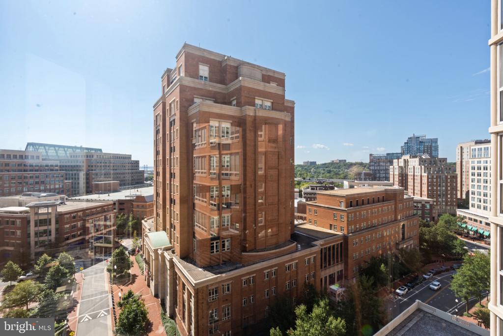 2151 JAMIESON AVENUE Unit: 1405