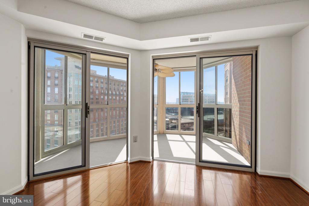 2151 JAMIESON AVENUE Unit: 1405