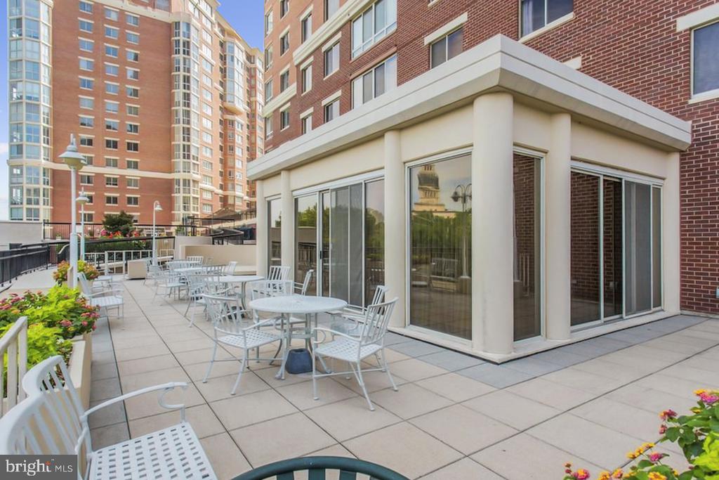 2151 JAMIESON AVENUE Unit: 1405