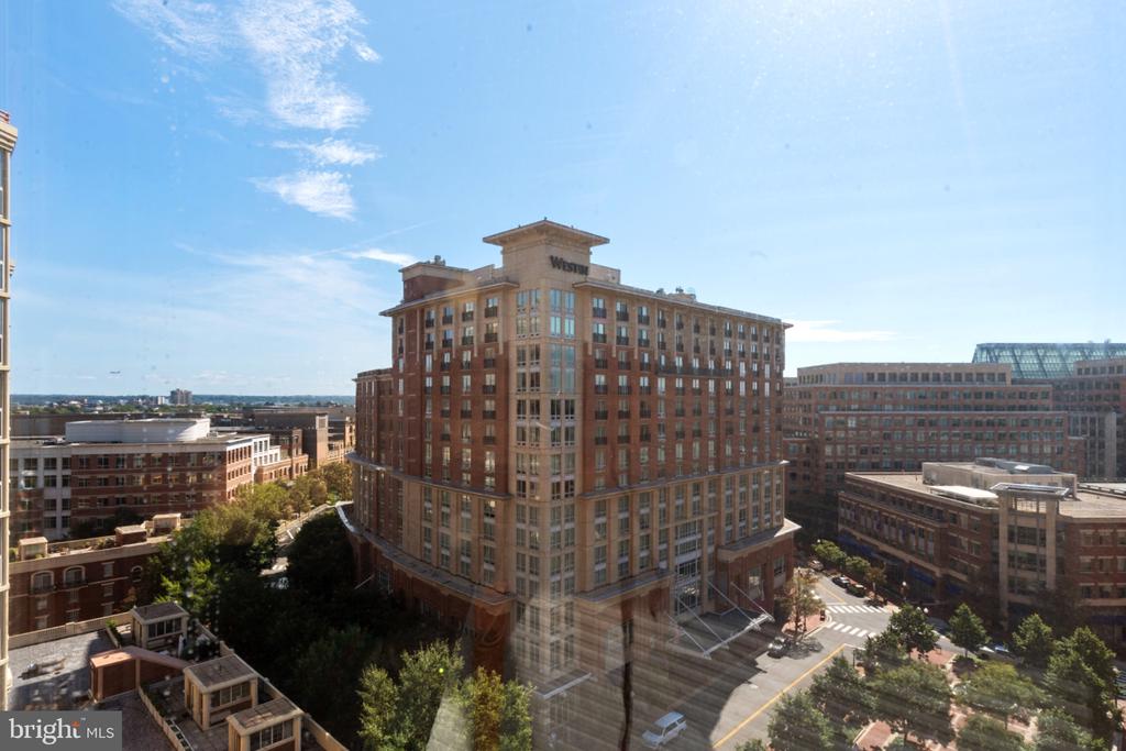 2151 JAMIESON AVENUE Unit: 1405