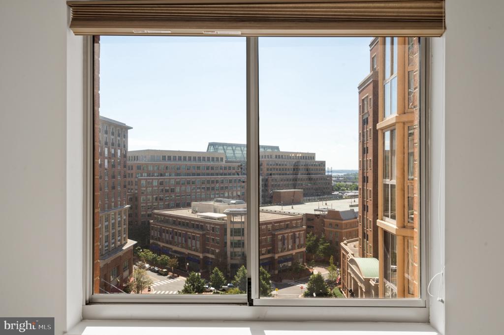 2151 JAMIESON AVENUE Unit: 1405
