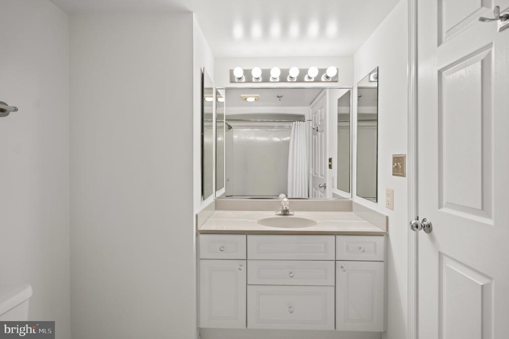 2151 JAMIESON AVENUE Unit: 1405
