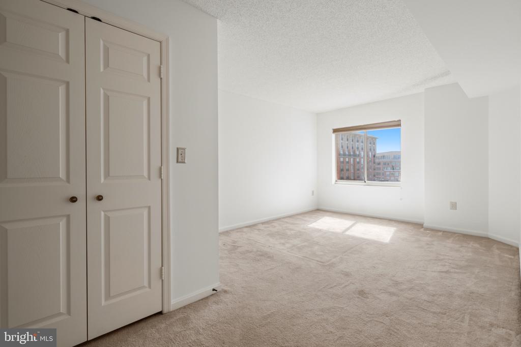 2151 JAMIESON AVENUE Unit: 1405