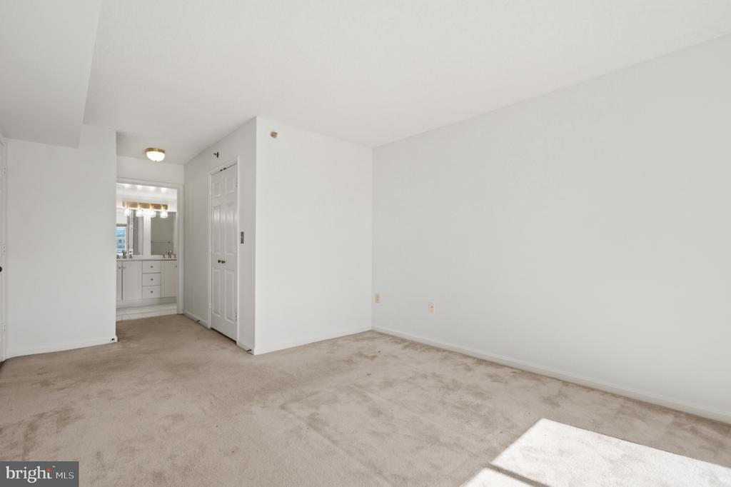 2151 JAMIESON AVENUE Unit: 1405