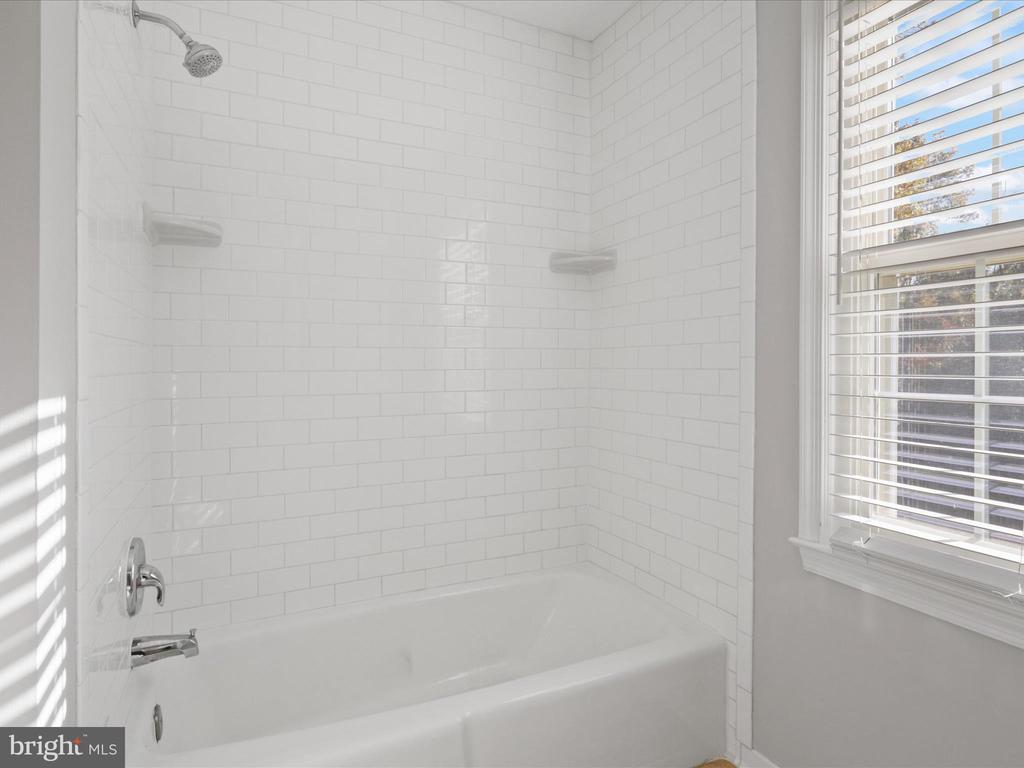 8315 Uxbridge Ct