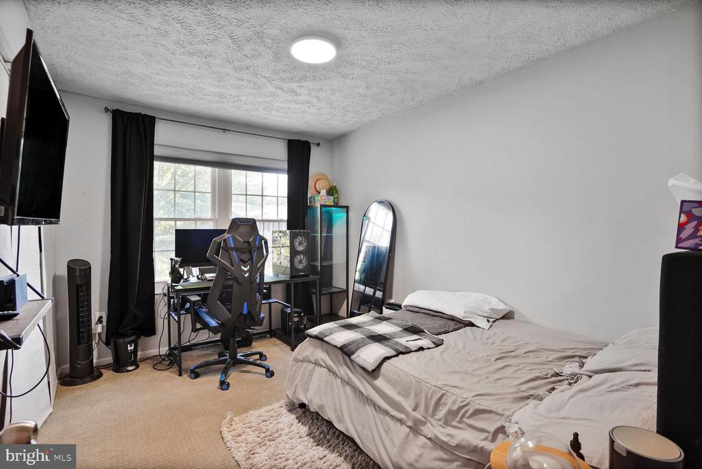 10911 CARTERS OAK WAY