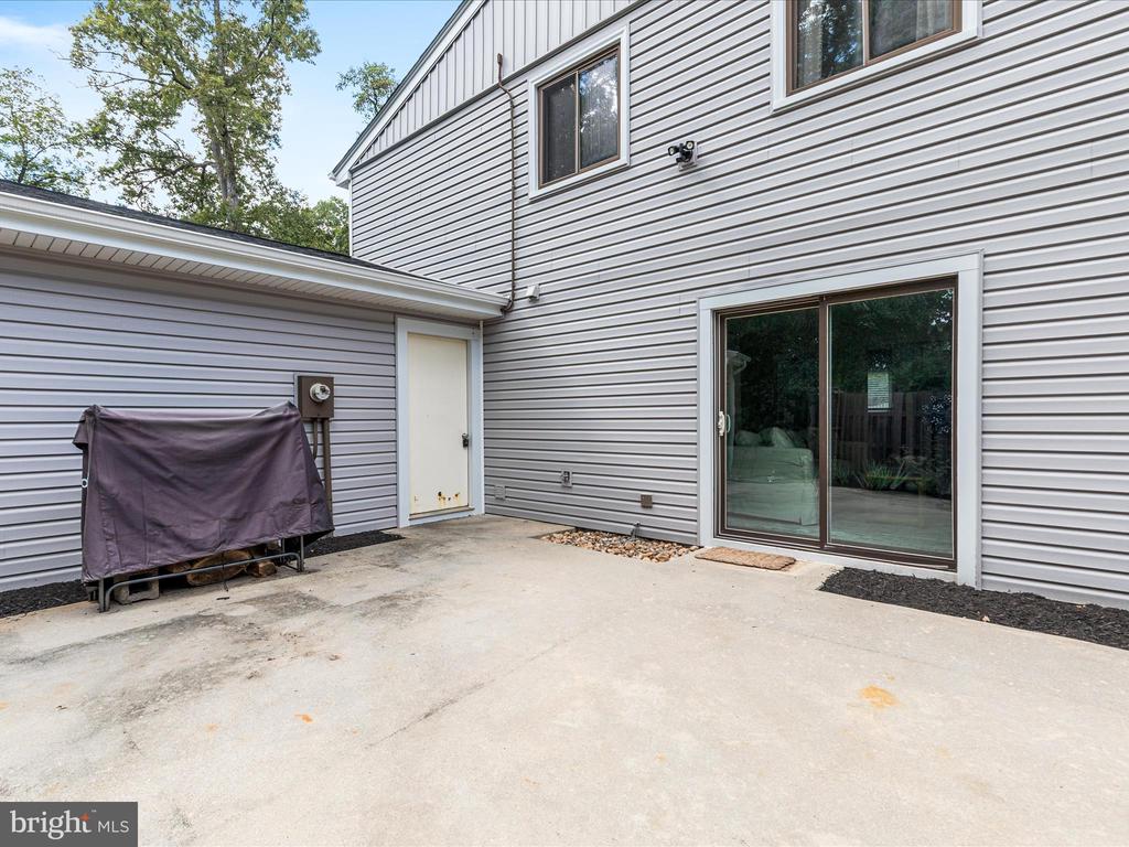 1513 MILLIKENS BEND ROAD