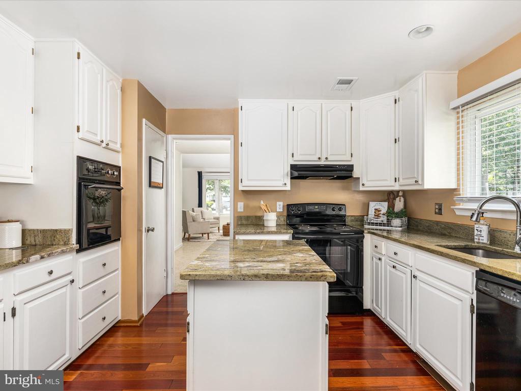1513 MILLIKENS BEND ROAD