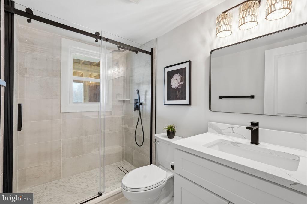 2408 WILLIAM AND MARY DRIVE