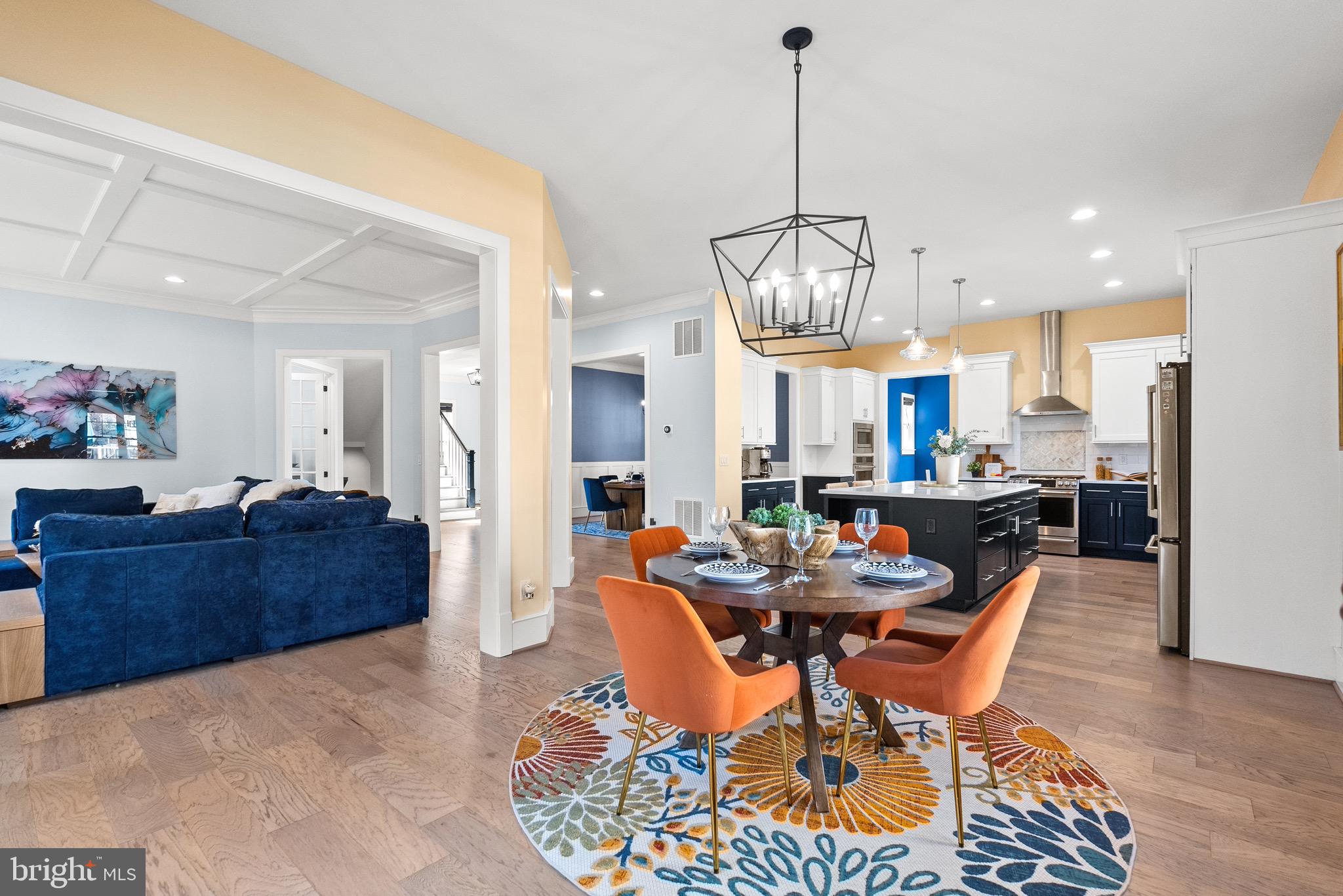 8633 FORT HUNT ROAD