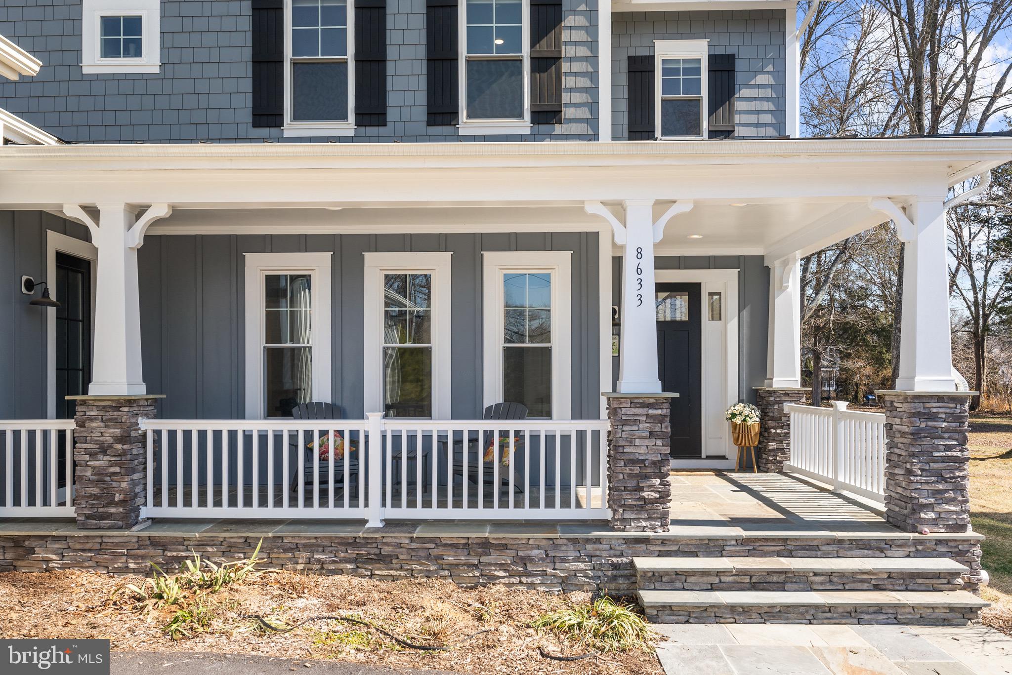 8633 FORT HUNT ROAD