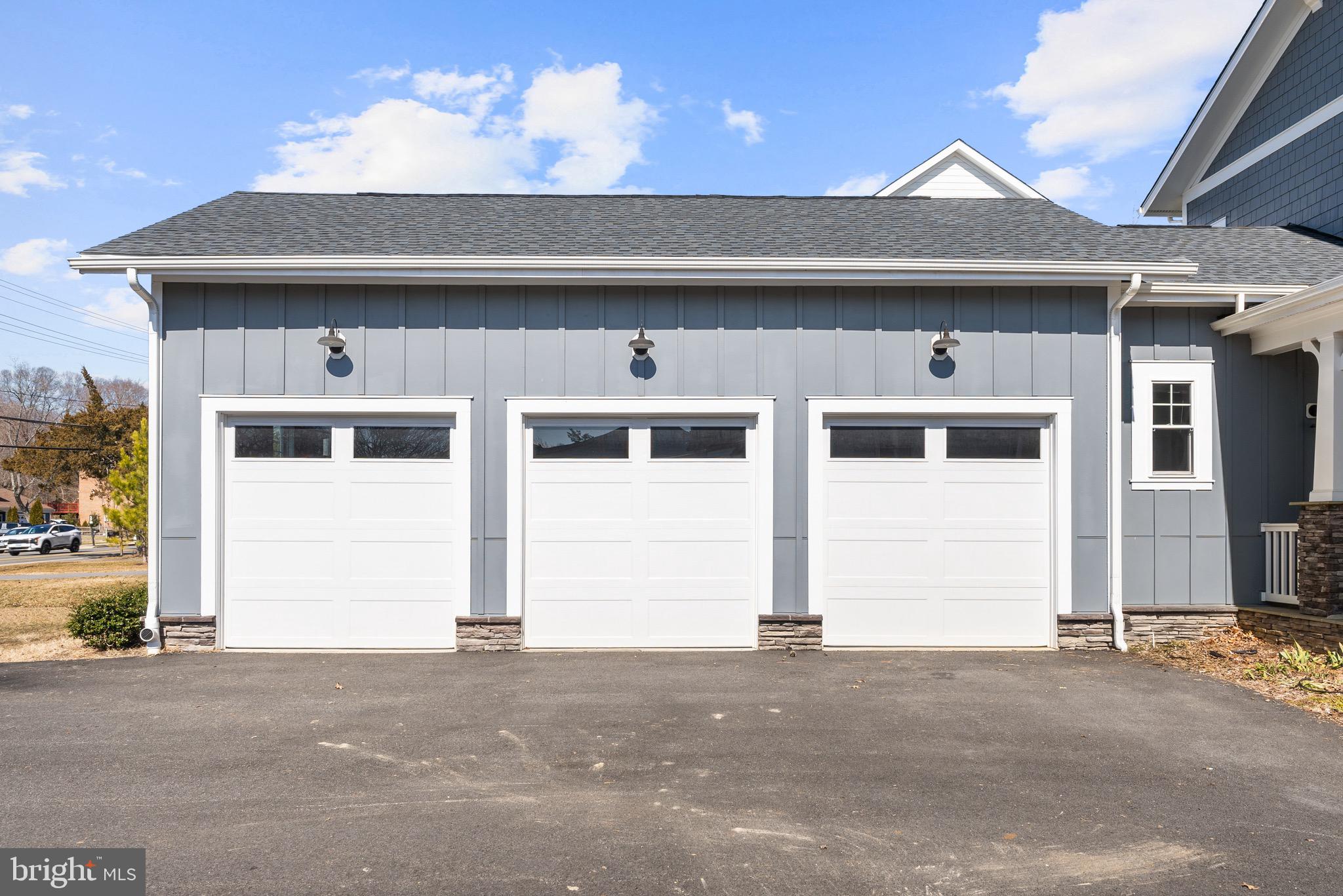 8633 FORT HUNT ROAD