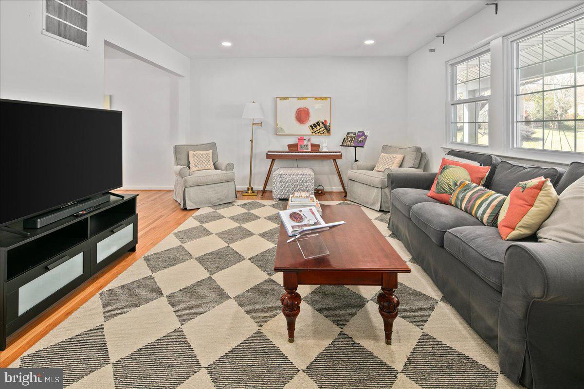 3123 LITTLE CREEK LANE