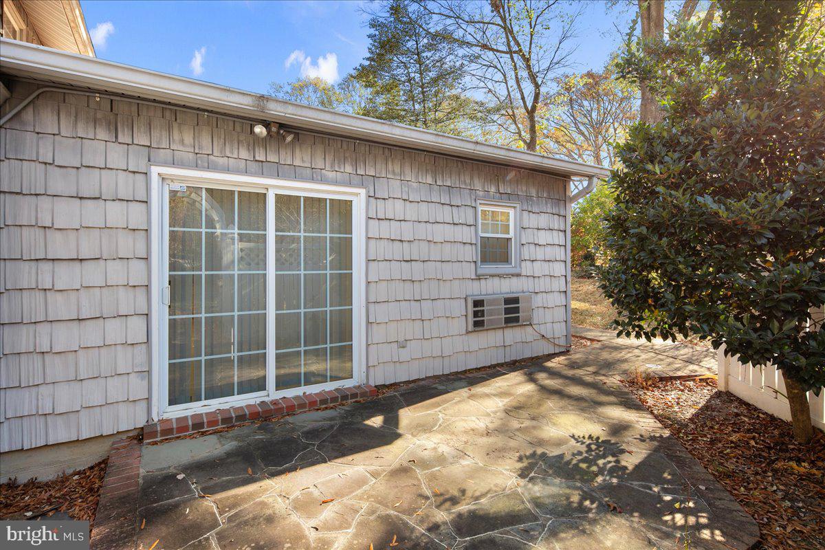 3123 LITTLE CREEK LANE