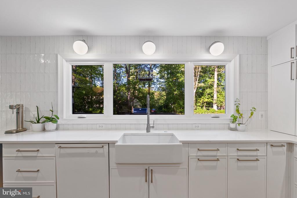 3121 TRENHOLM DRIVE