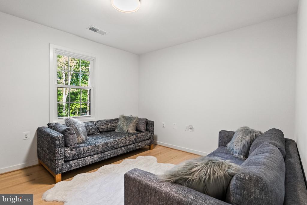 3121 TRENHOLM DRIVE