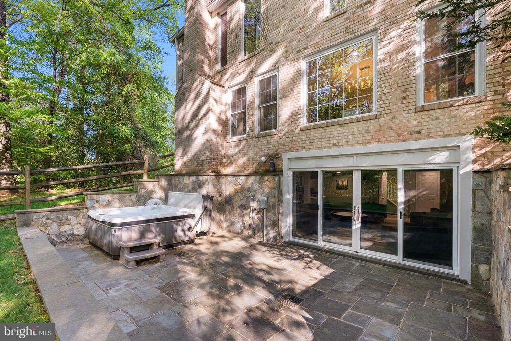 3121 TRENHOLM DRIVE