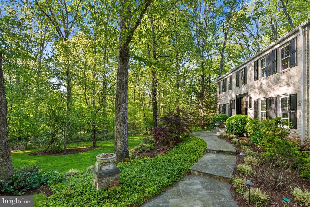3121 TRENHOLM DRIVE