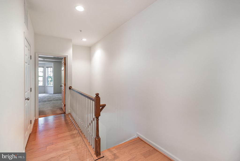 2509 Eastbourne Dr