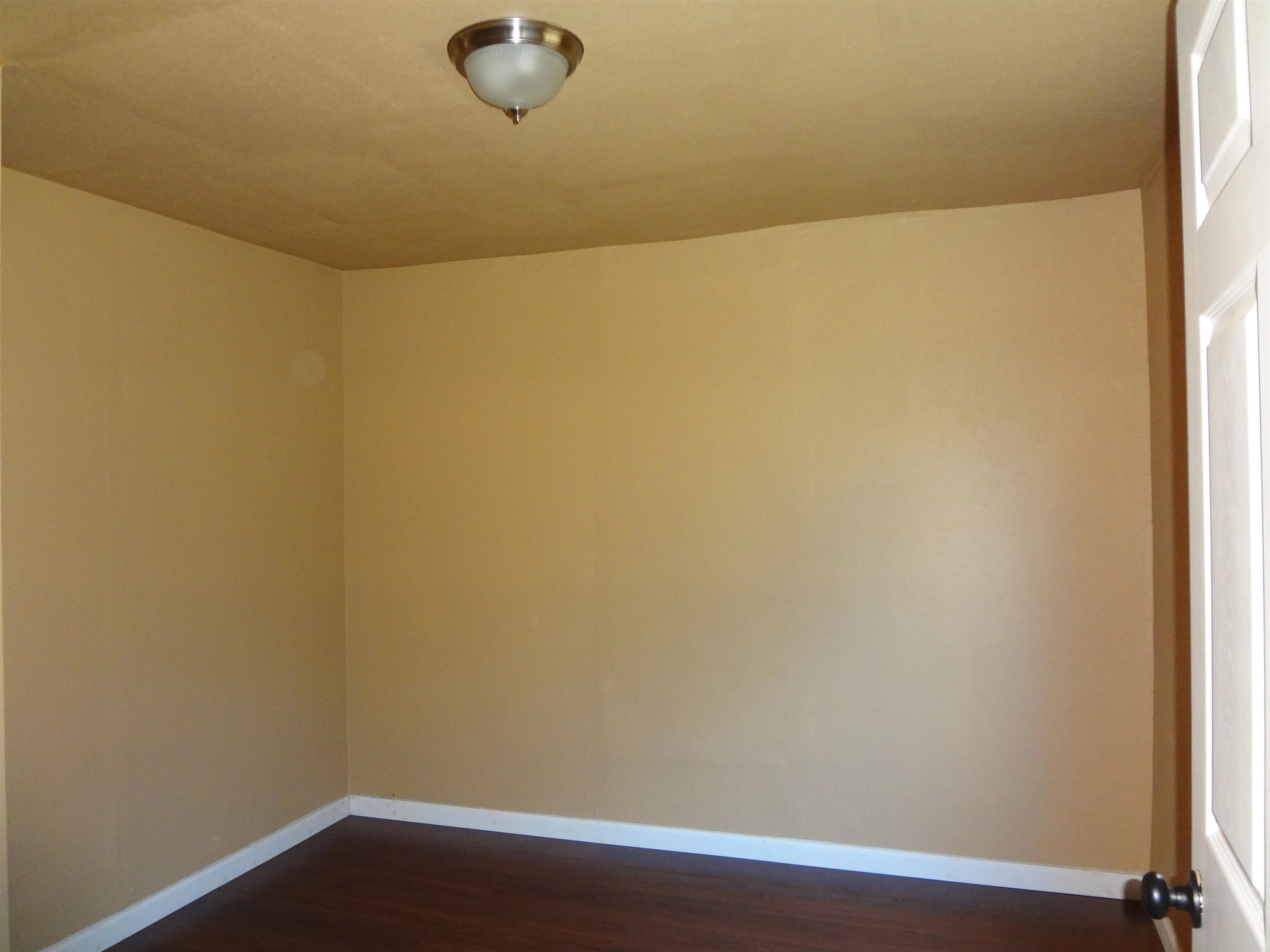 2714 S Spring Street