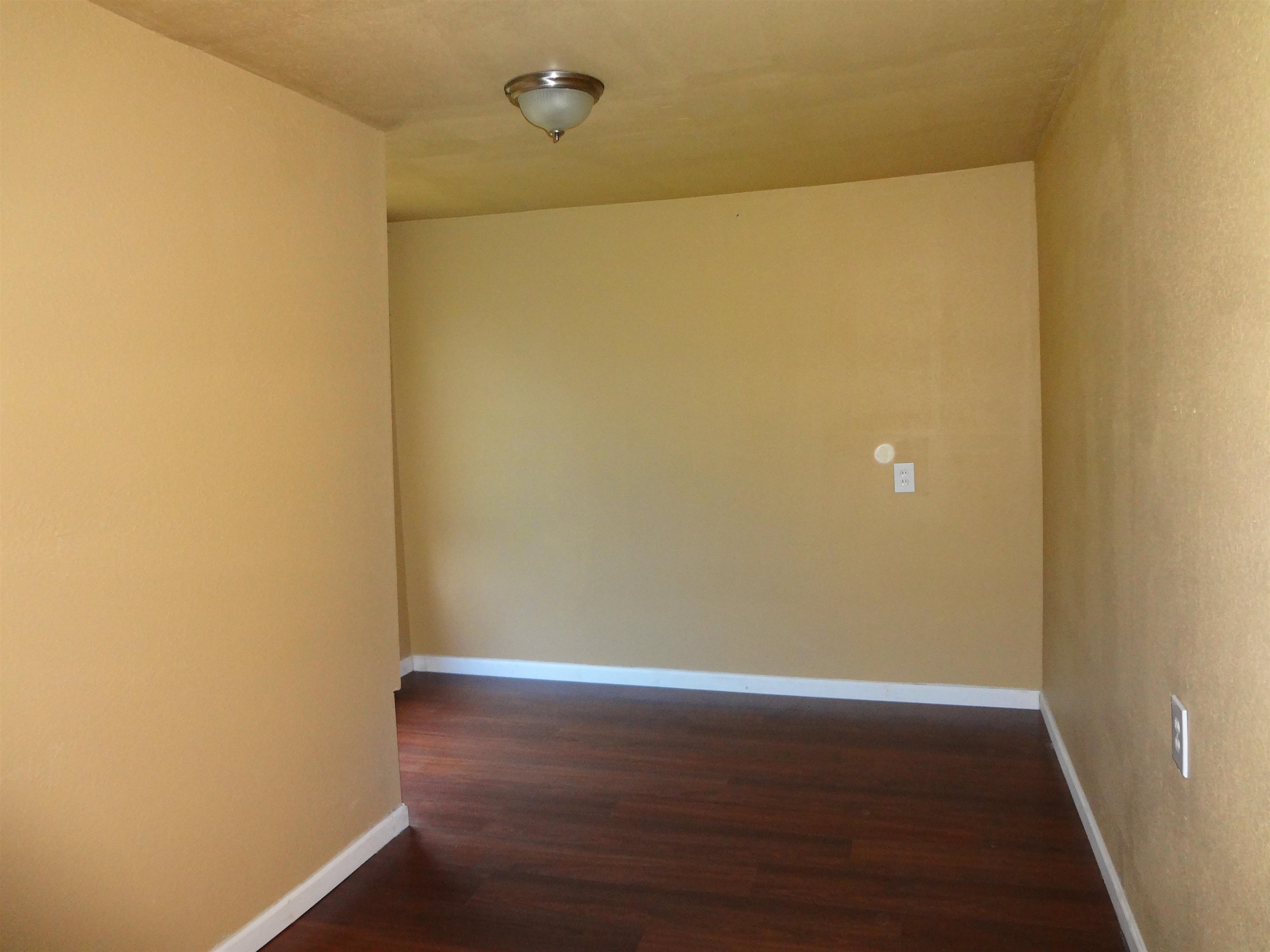 2714 S Spring Street