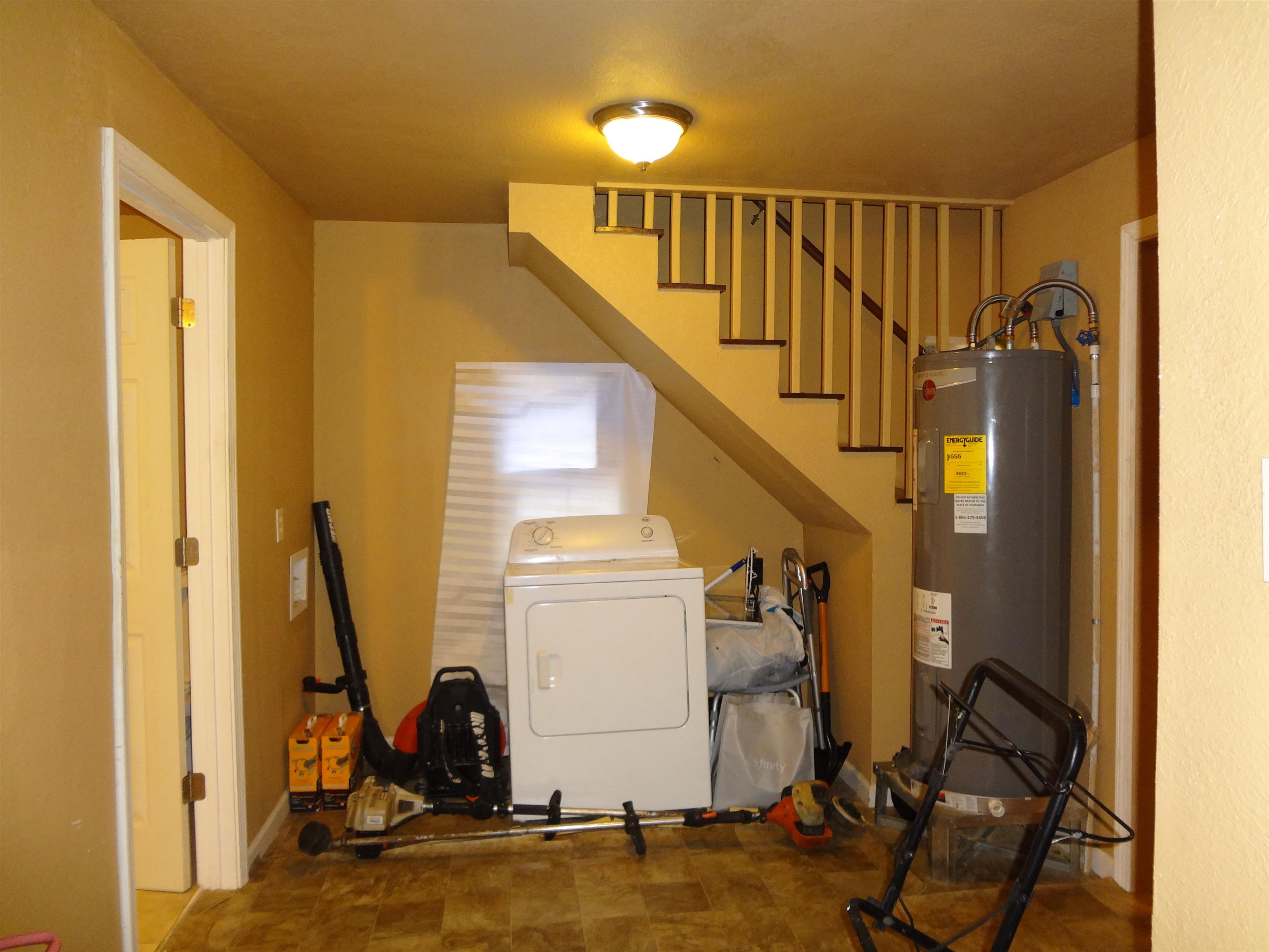 2714 S Spring Street