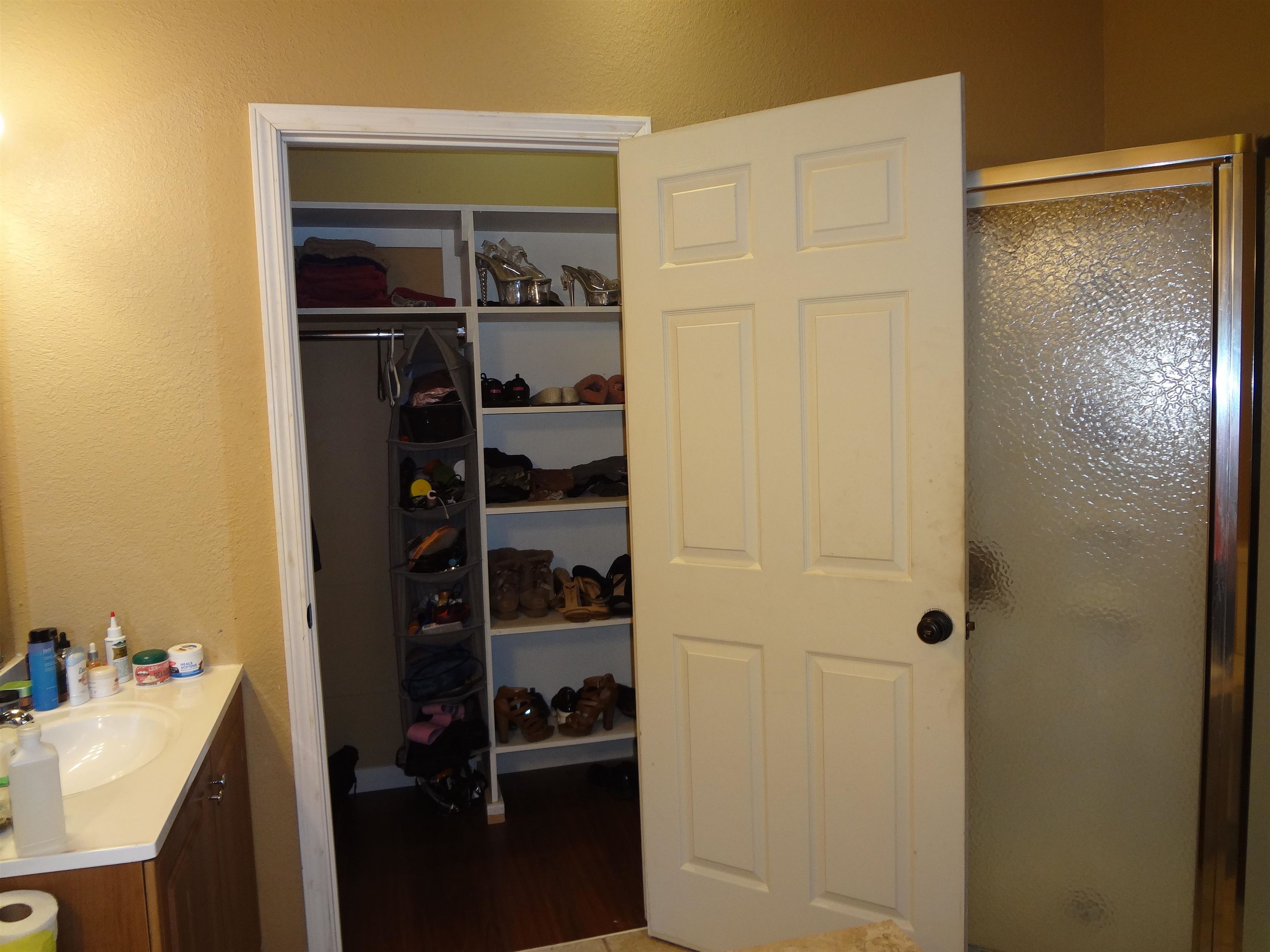 2714 S Spring Street