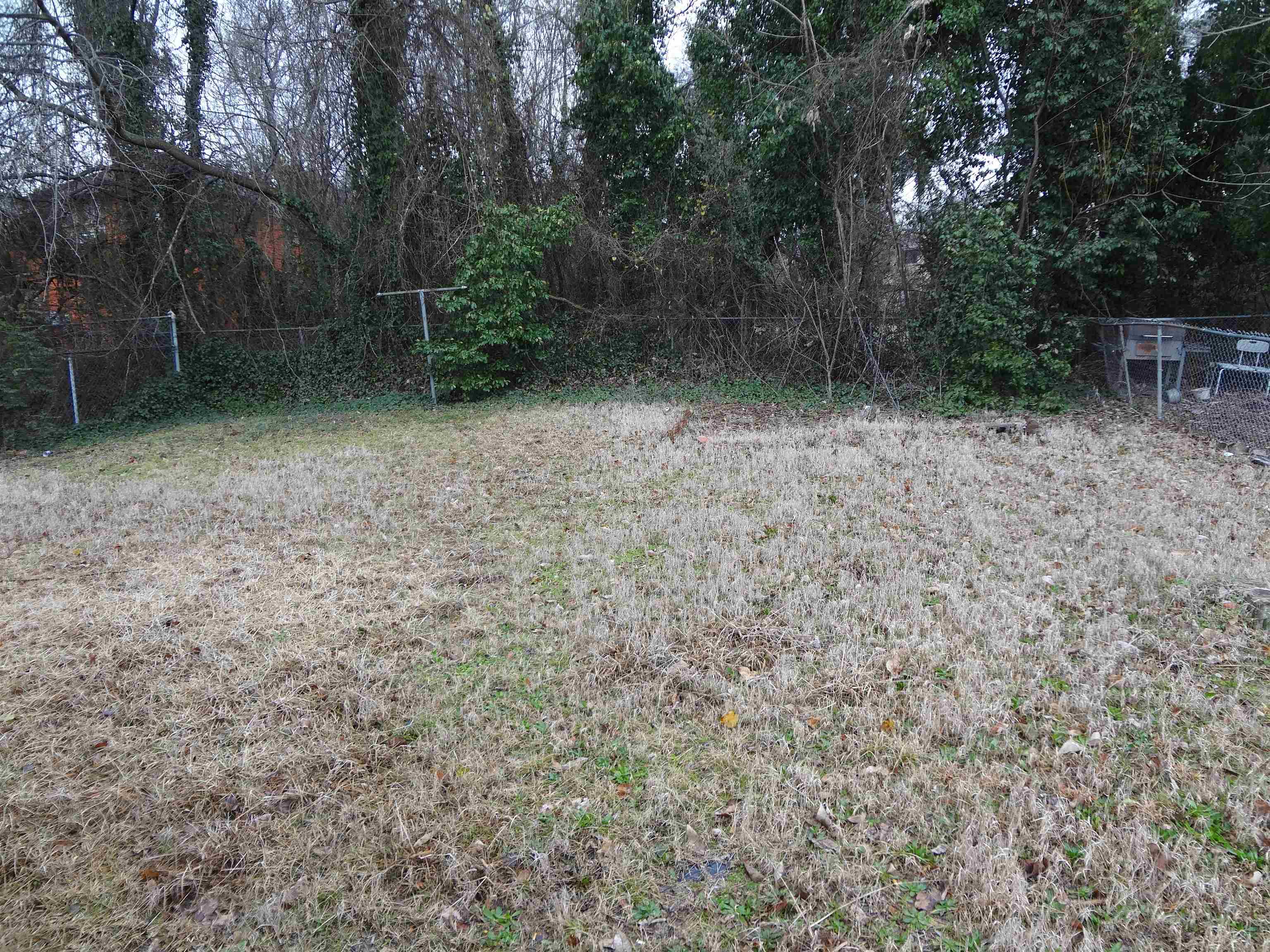 2714 S Spring Street