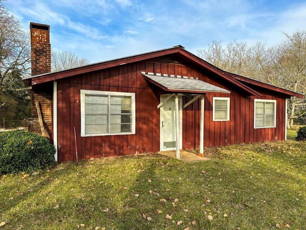 218 Mills Ferry Road