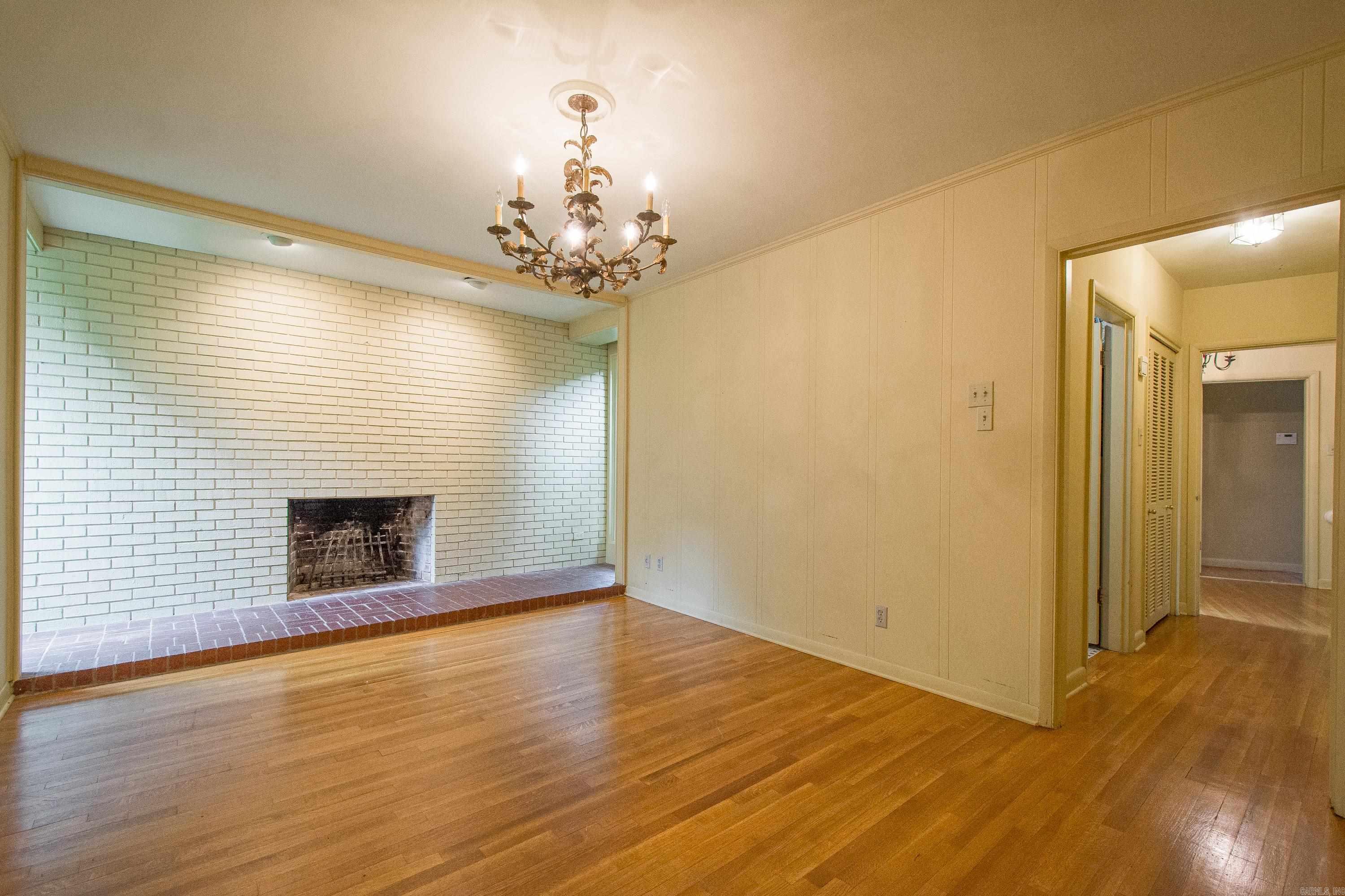 5540 N Grandview Street