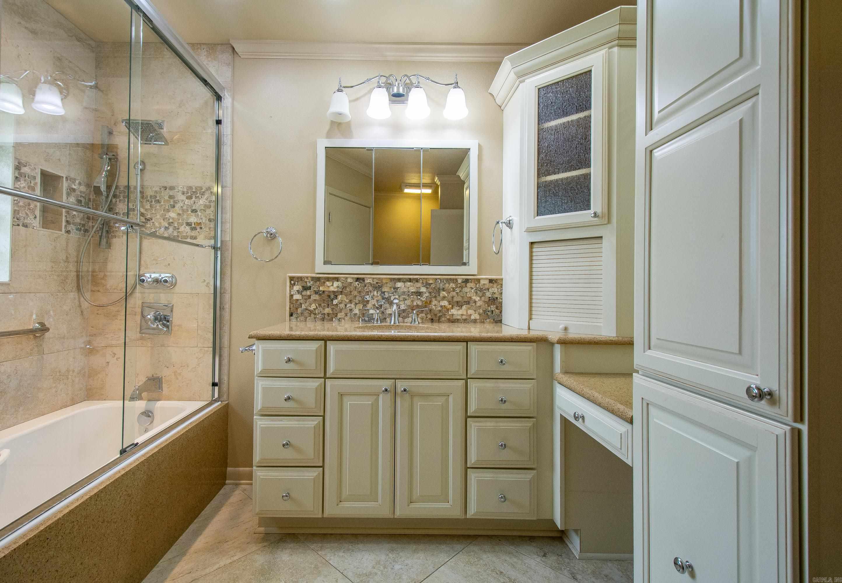 5540 N Grandview Street