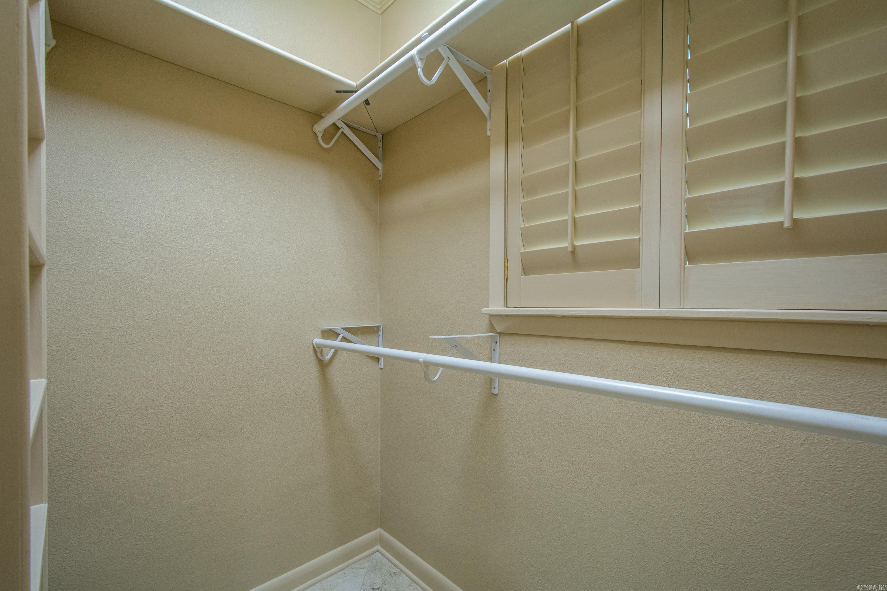 5540 N Grandview Street