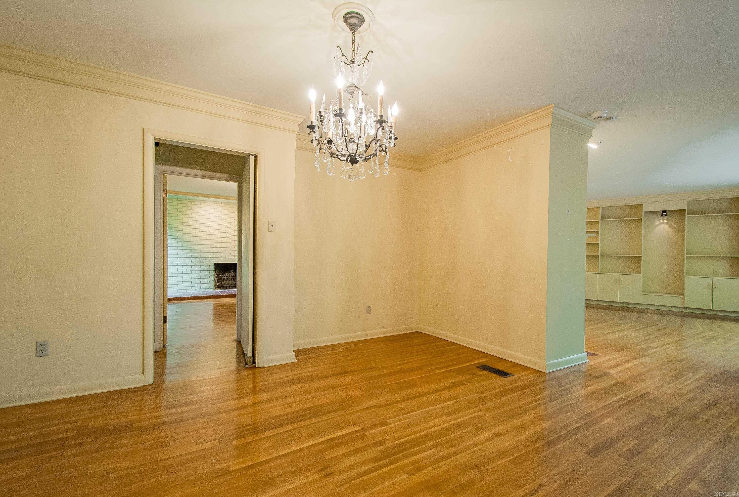 5540 N Grandview Street