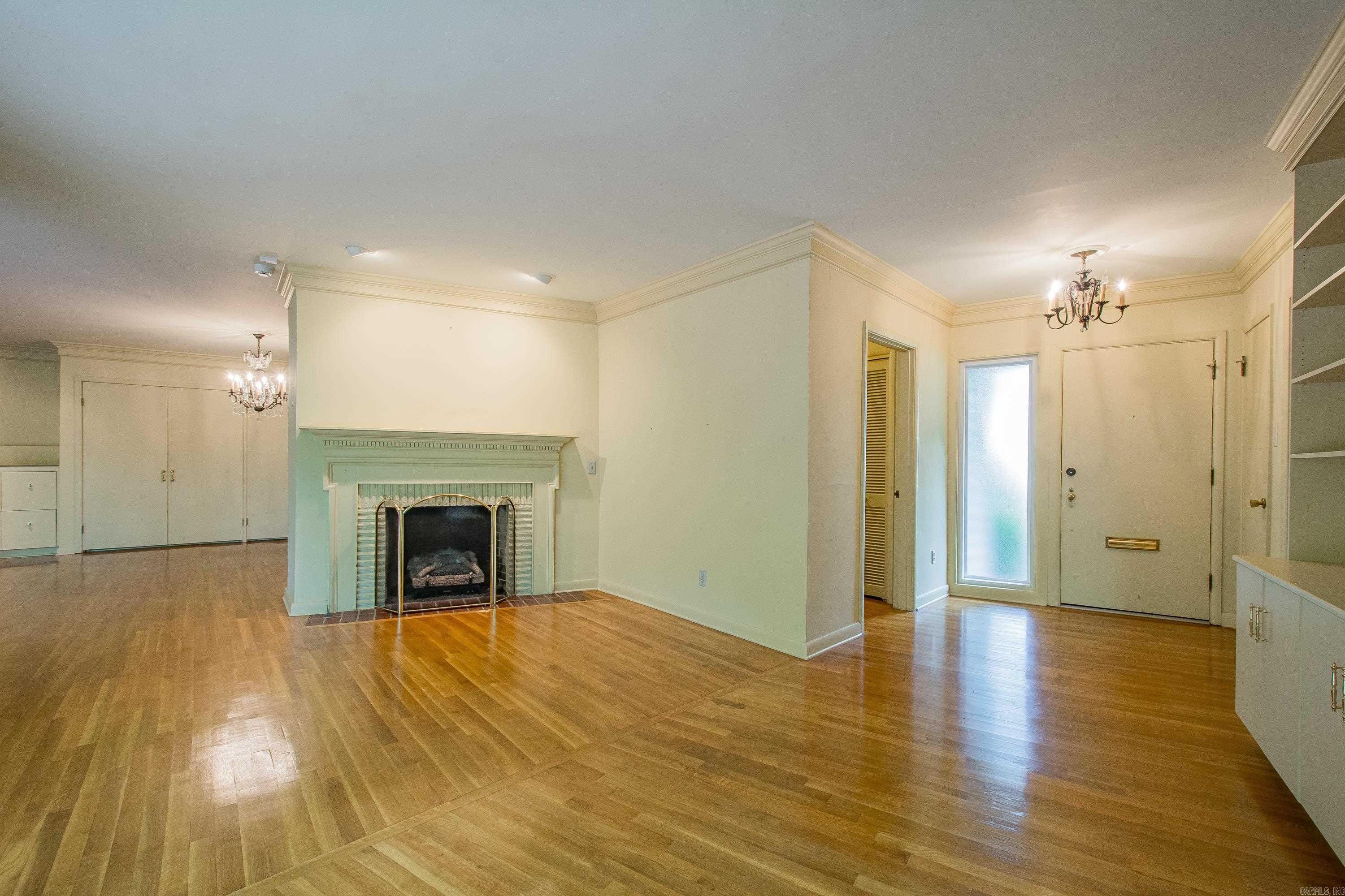 5540 N Grandview Street