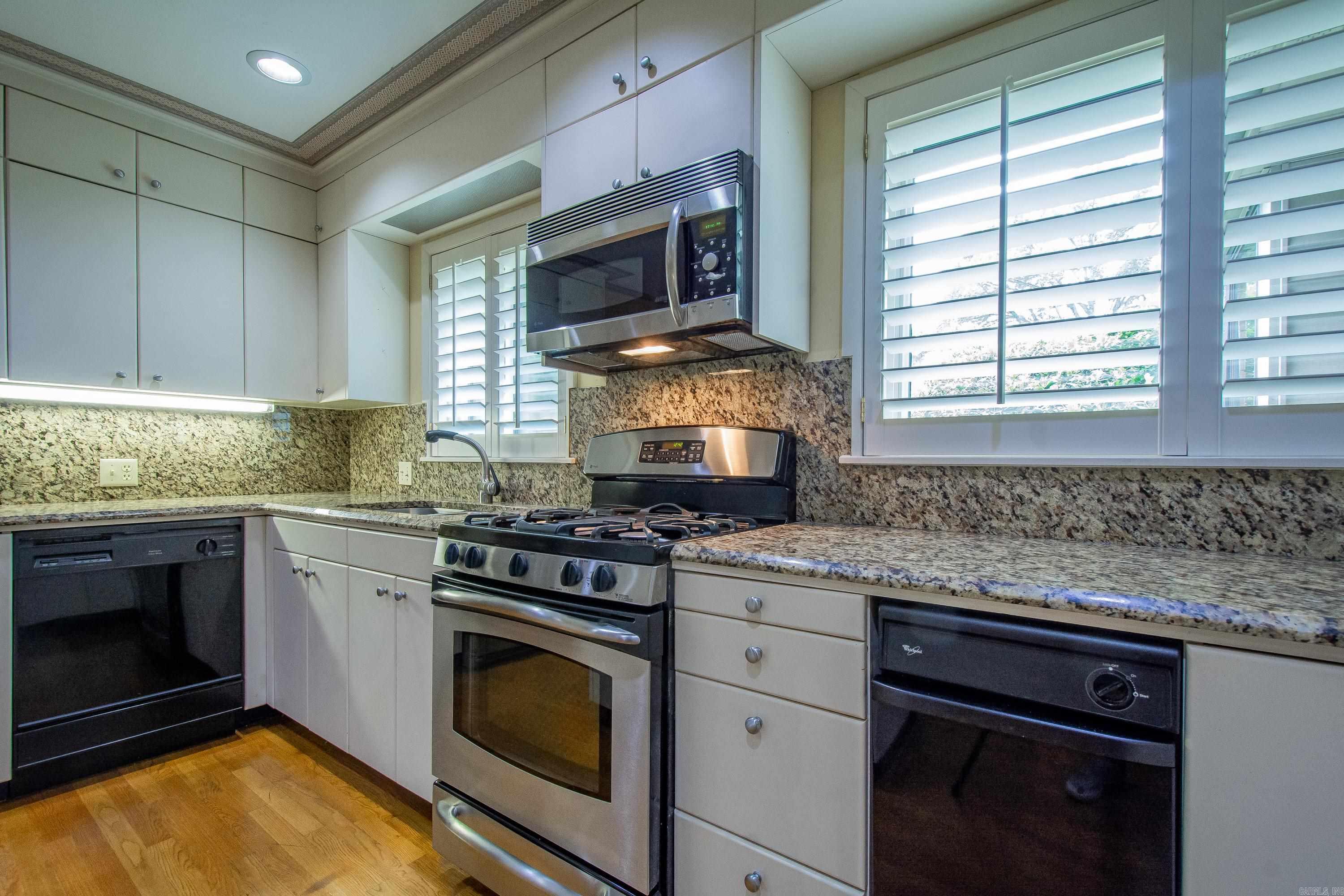 5540 N Grandview Street